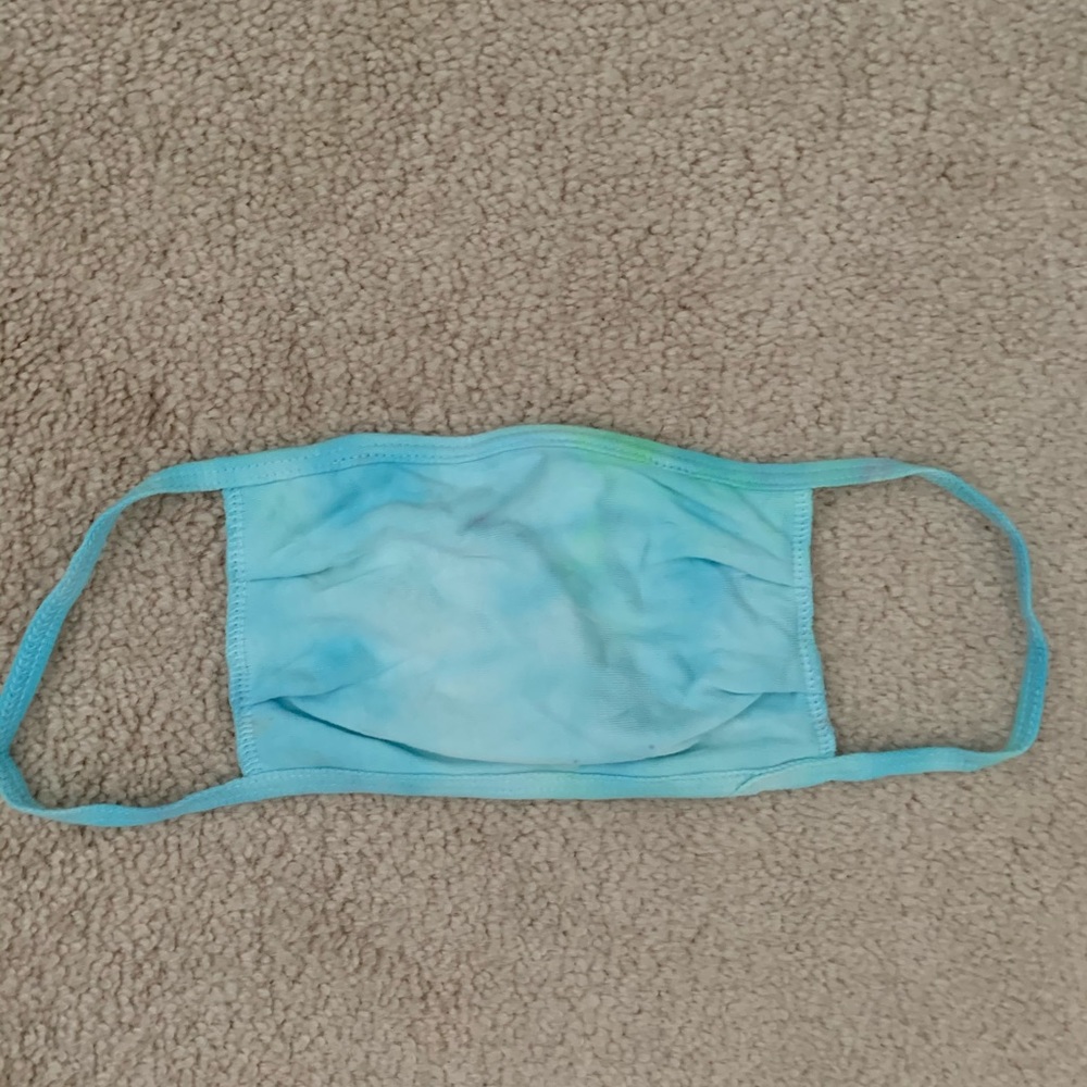 NWT blue tie dye face mask